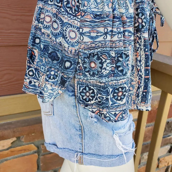 Esprit - Tie Waist Peplum Blouse - Blue and Coral Floral Patterned - Size 6 EUC - Picture 11 of 15